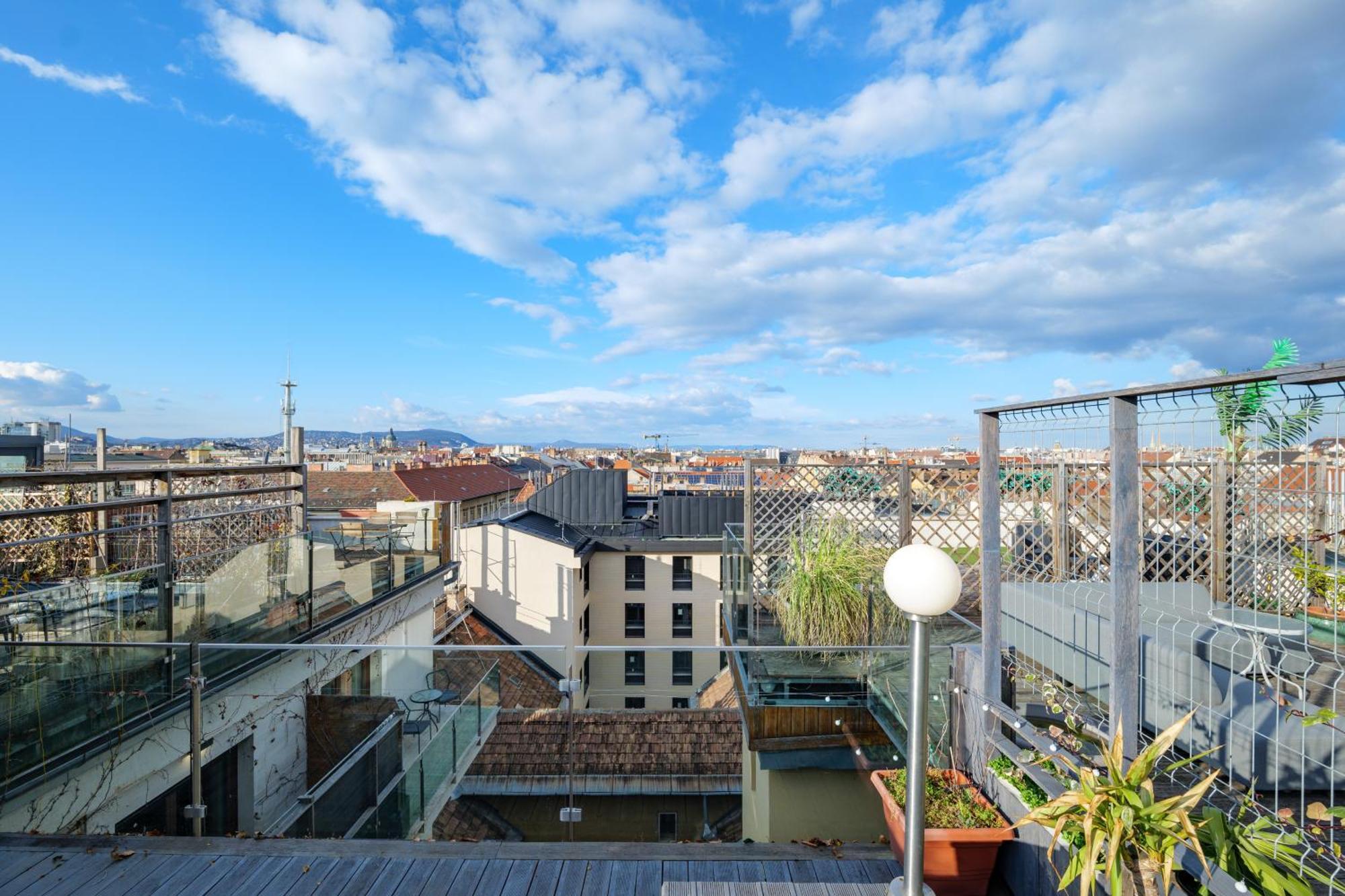 3Bedroom Triplex Rooftop Apartment Budapest Exteriör bild